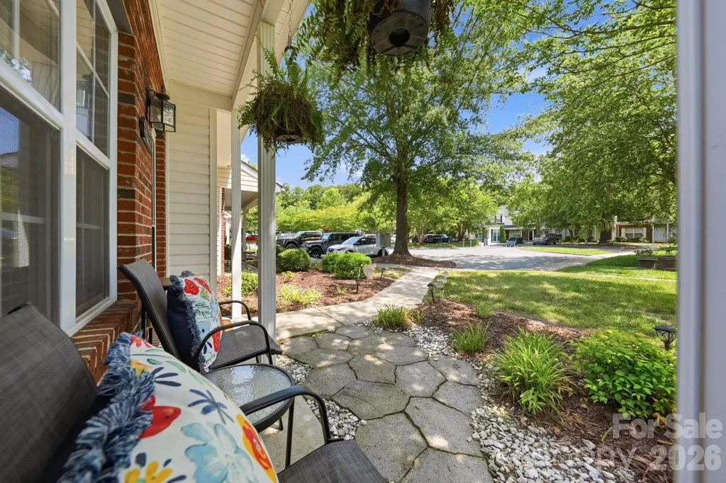 12446 Hennigan Place Lane Charlotte NC 28214