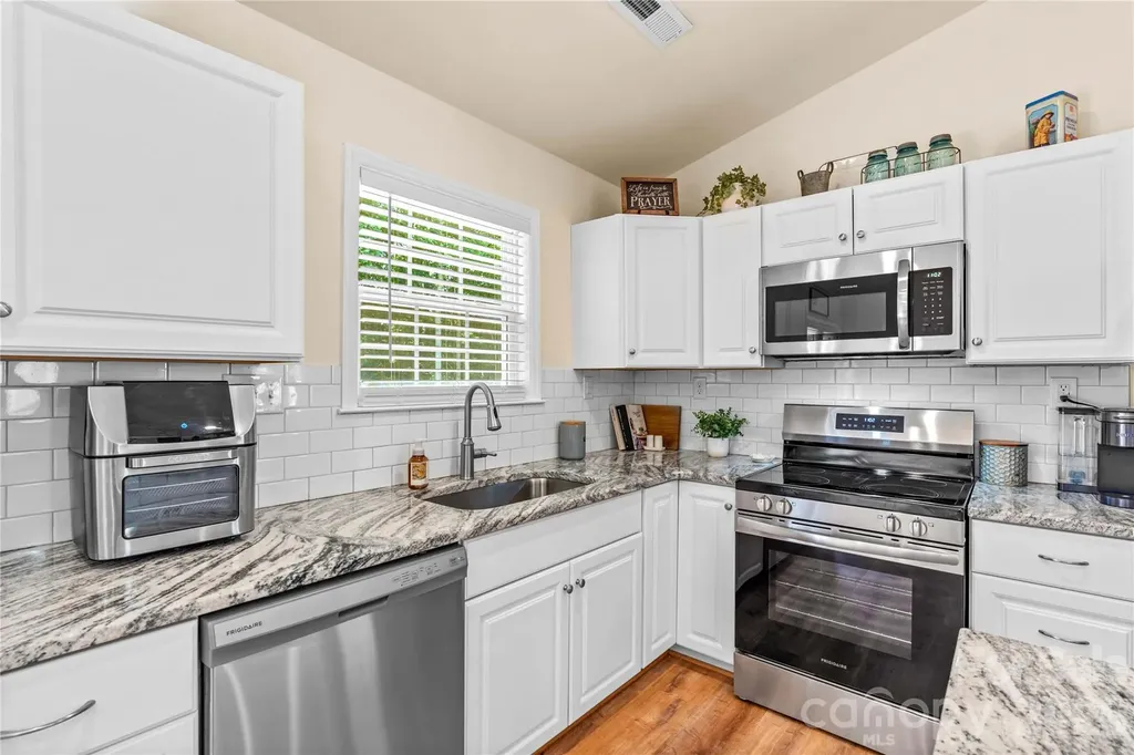 122 S Yadkin River Road Statesville NC 28625