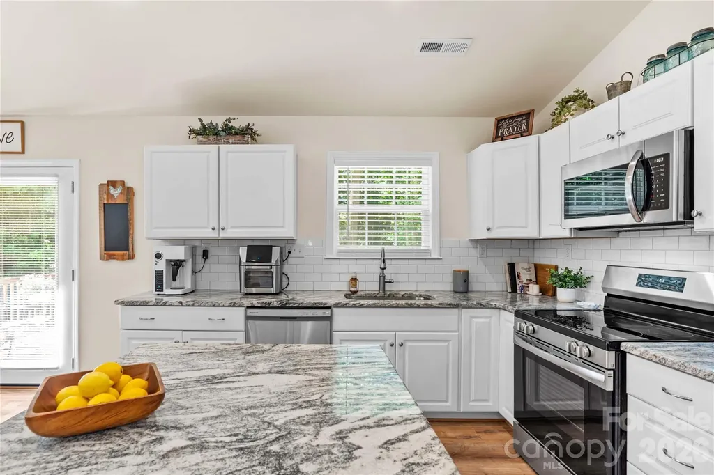 122 S Yadkin River Road Statesville NC 28625