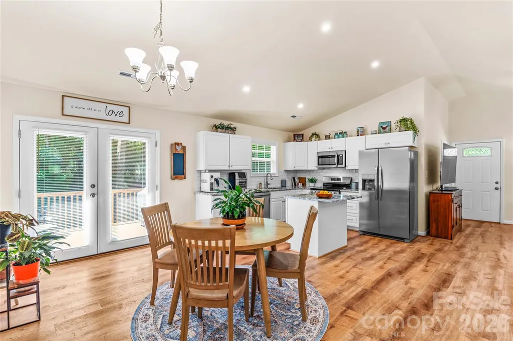 122 S Yadkin River Road Statesville NC 28625