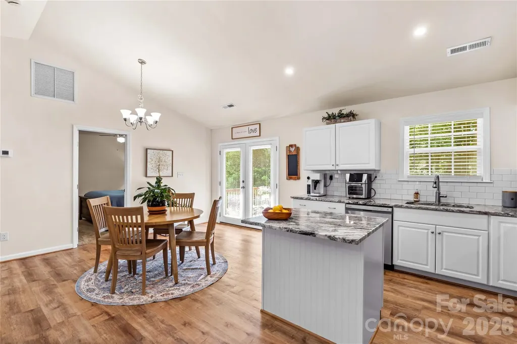 122 S Yadkin River Road Statesville NC 28625