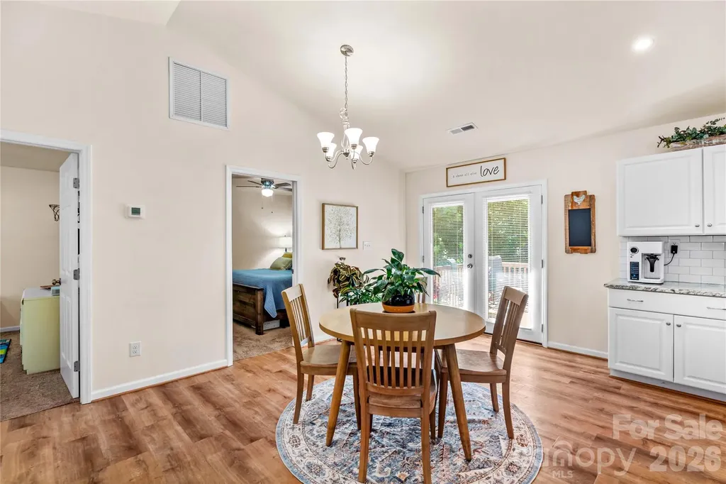 122 S Yadkin River Road Statesville NC 28625