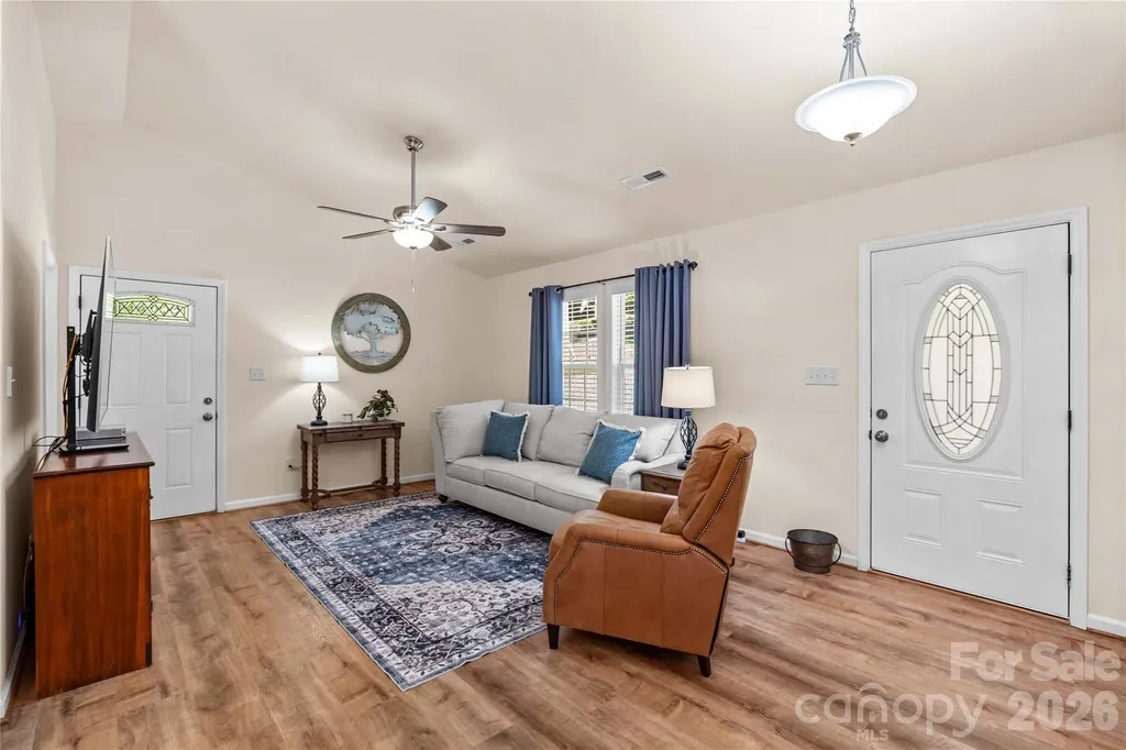 122 S Yadkin River Road Statesville NC 28625