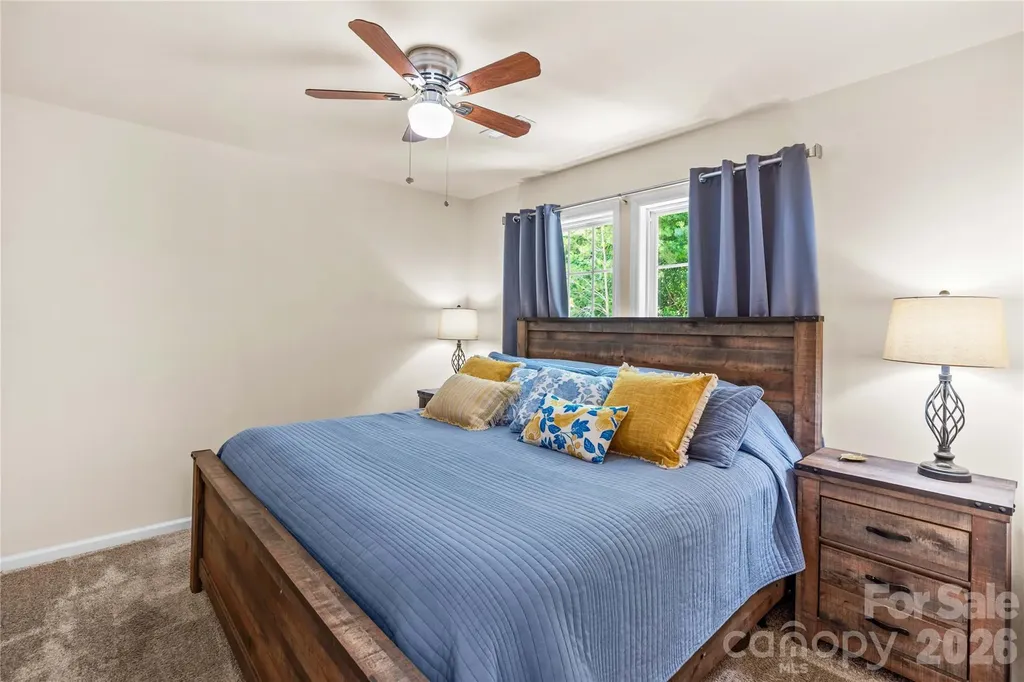 122 S Yadkin River Road Statesville NC 28625