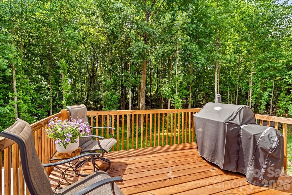 122 S Yadkin River Road Statesville NC 28625