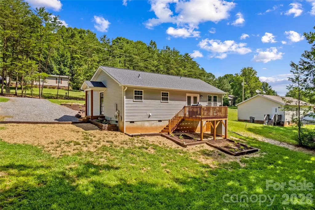 122 S Yadkin River Road Statesville NC 28625