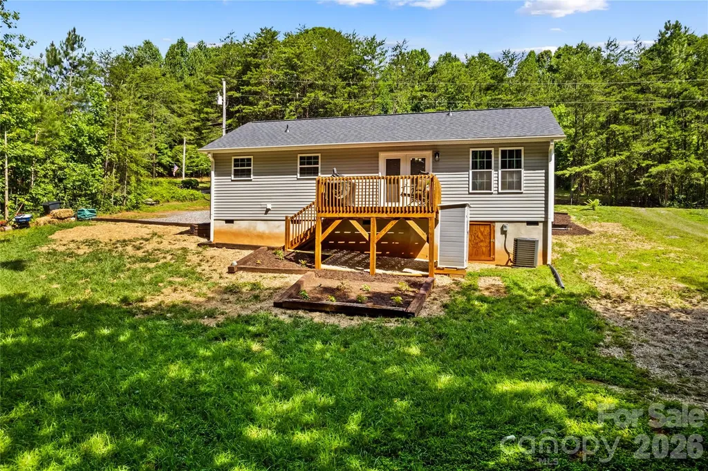 122 S Yadkin River Road Statesville NC 28625