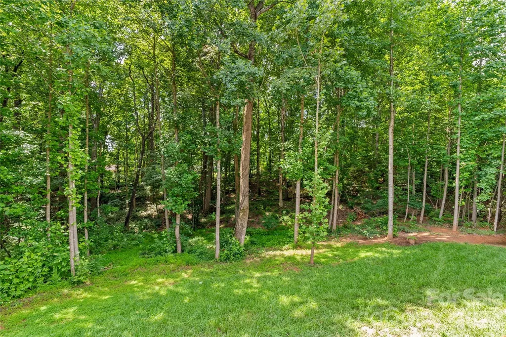 122 S Yadkin River Road Statesville NC 28625