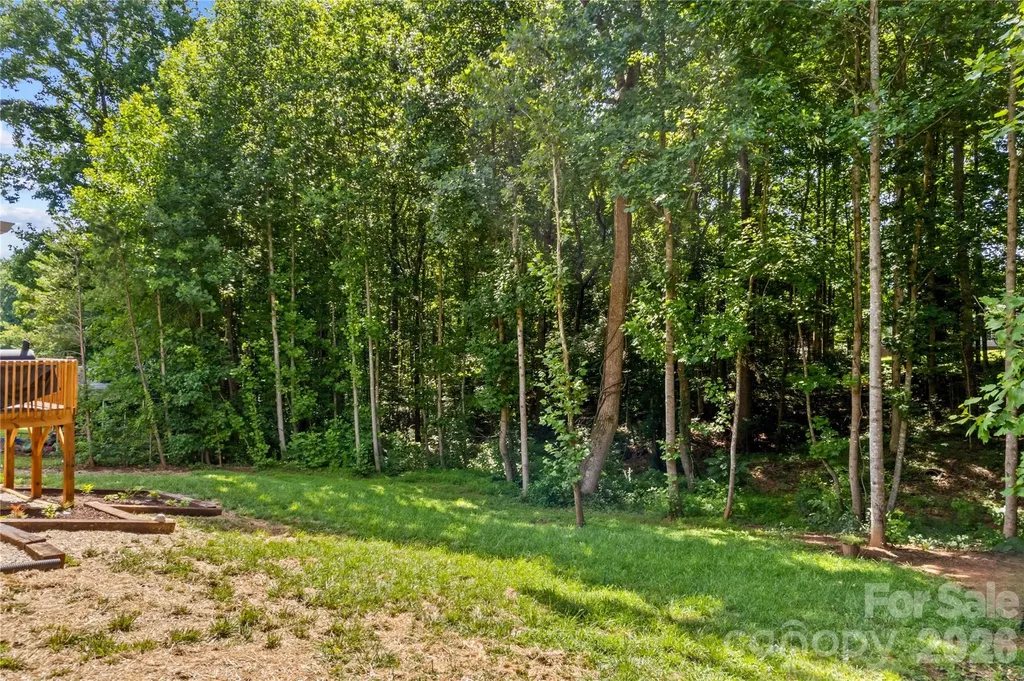 122 S Yadkin River Road Statesville NC 28625