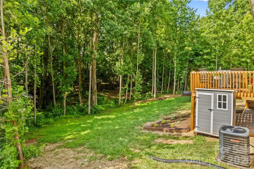 122 S Yadkin River Road Statesville NC 28625