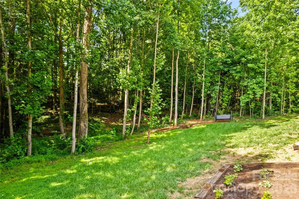 122 S Yadkin River Road Statesville NC 28625