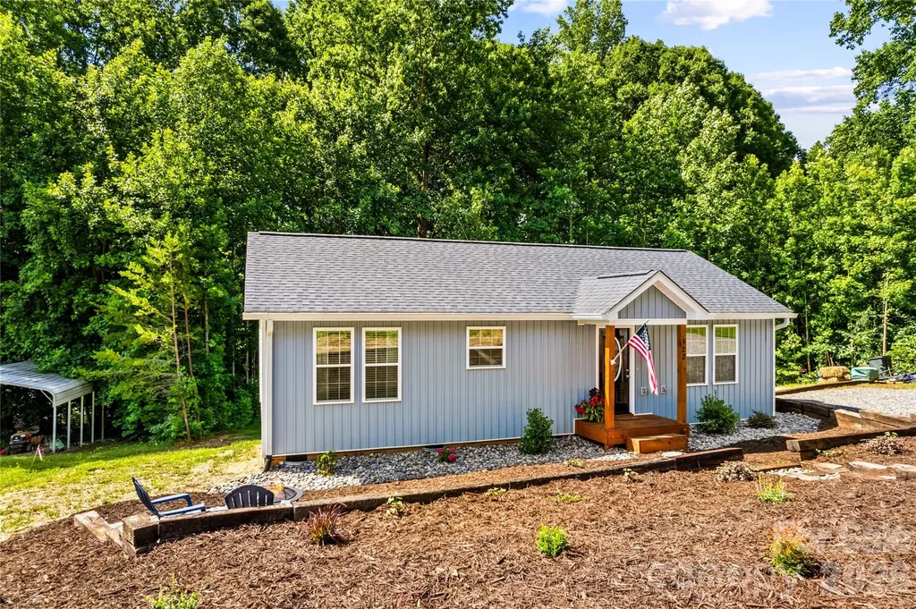 122 S Yadkin River Road Statesville NC 28625