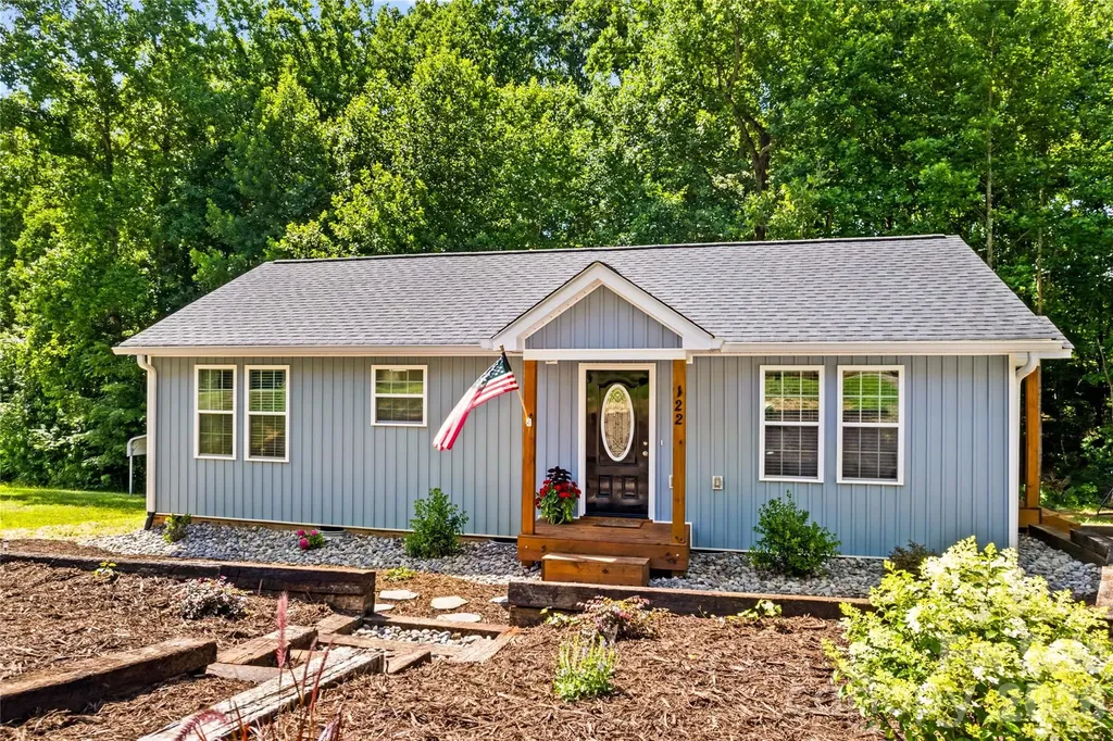 122 S Yadkin River Road Statesville NC 28625