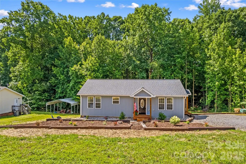122 S Yadkin River Road Statesville NC 28625