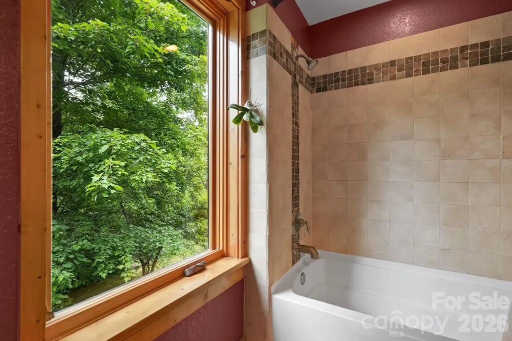 24 Merriwood Trail Arden NC 28704