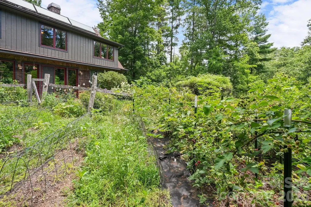 24 Merriwood Trail Arden NC 28704