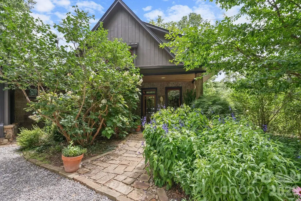 24 Merriwood Trail Arden NC 28704