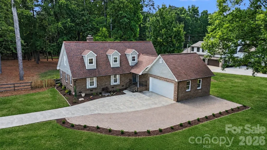 4724 Weddington Matthews Road Matthews NC 28104