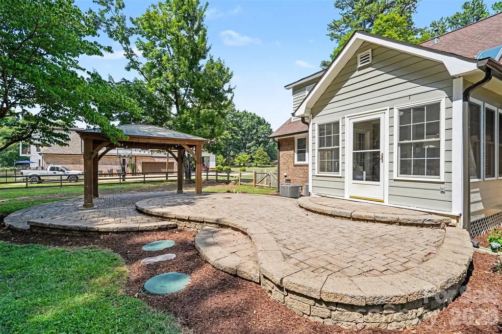 4724 Weddington Matthews Road Matthews NC 28104