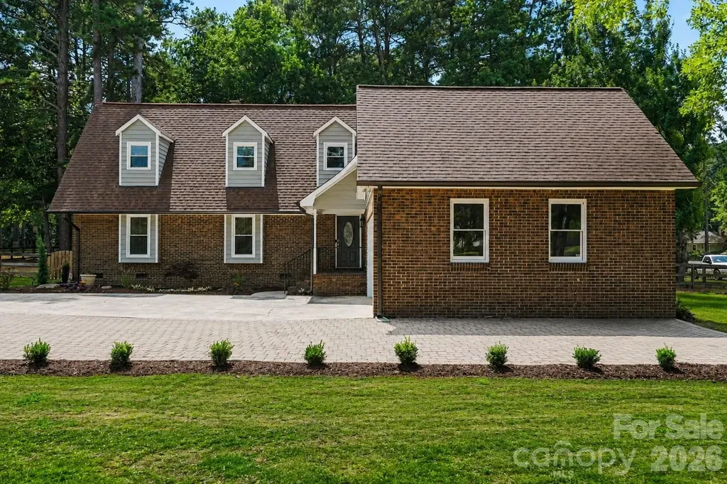 4724 Weddington Matthews Road Matthews NC 28104