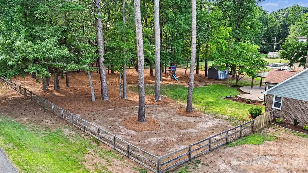 4724 Weddington Matthews Road Matthews NC 28104
