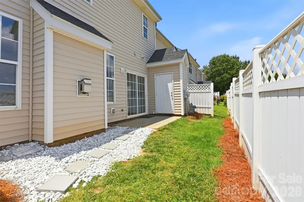 7593 Bluff Point Lane Denver NC 28037