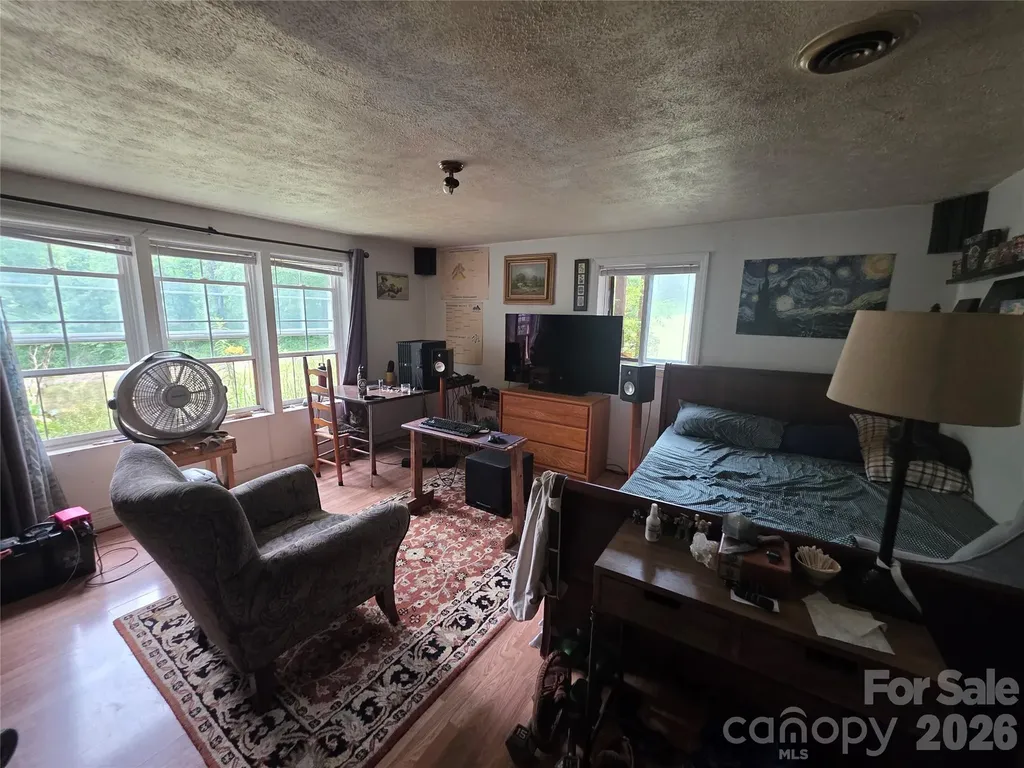 78 S Brooks Cove Road Candler NC 28715
