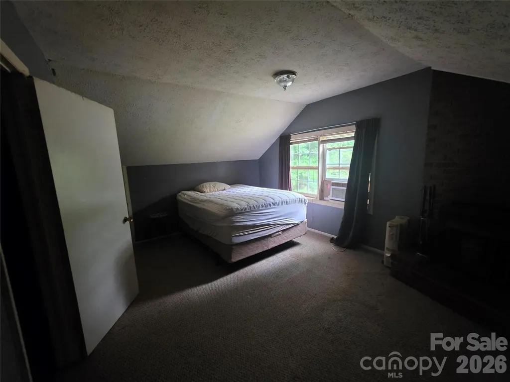 78 S Brooks Cove Road Candler NC 28715