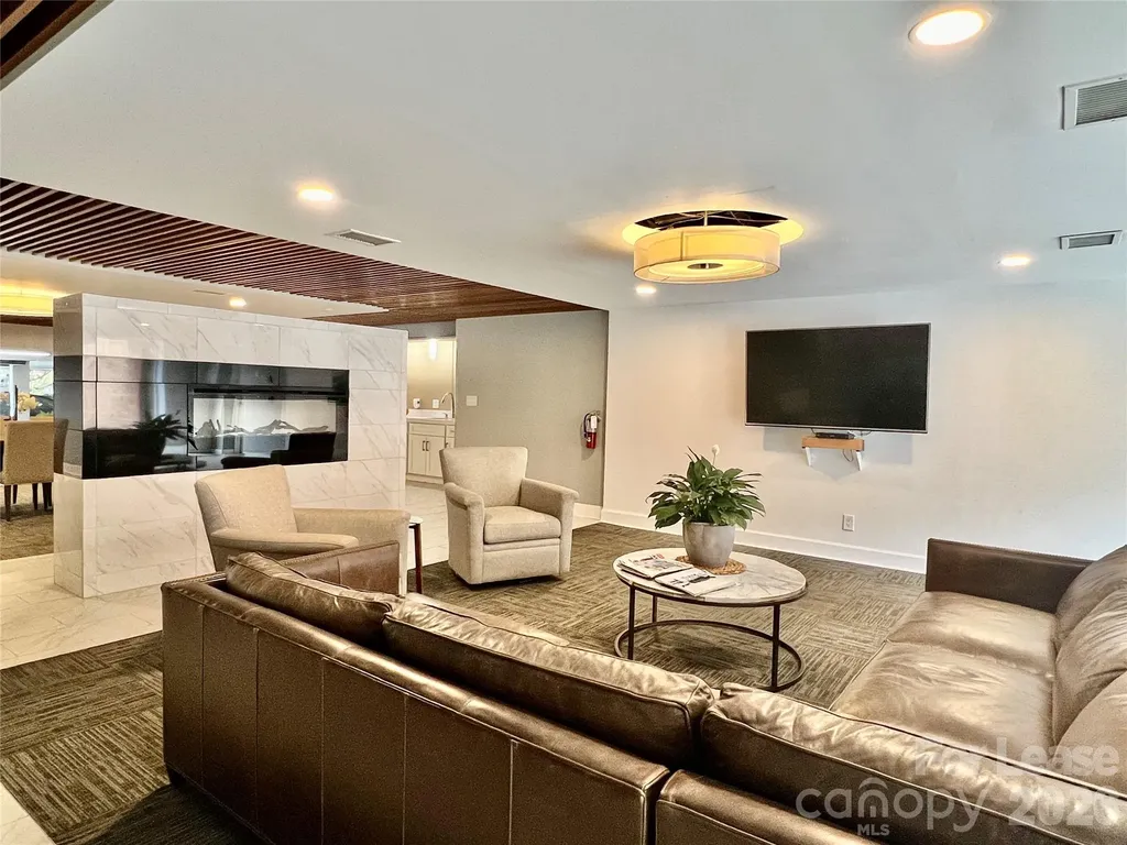 1323 Queens Road Charlotte NC 28207