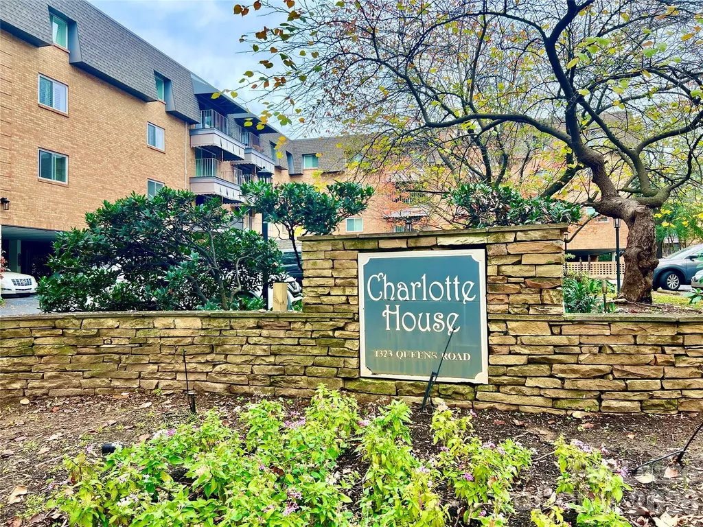 1323 Queens Road Charlotte NC 28207