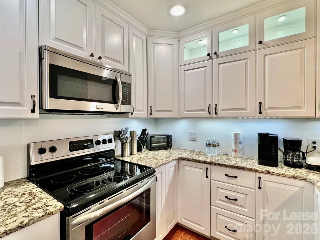 1323 Queens Road Charlotte NC 28207