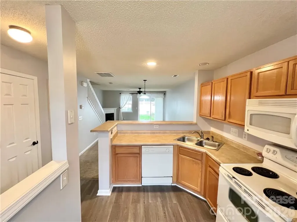 15113 Deshler Court Charlotte NC 28273