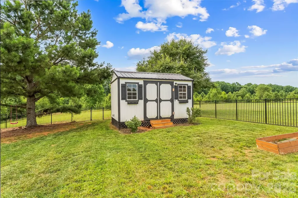 1459 Malden Court Crouse NC 28033