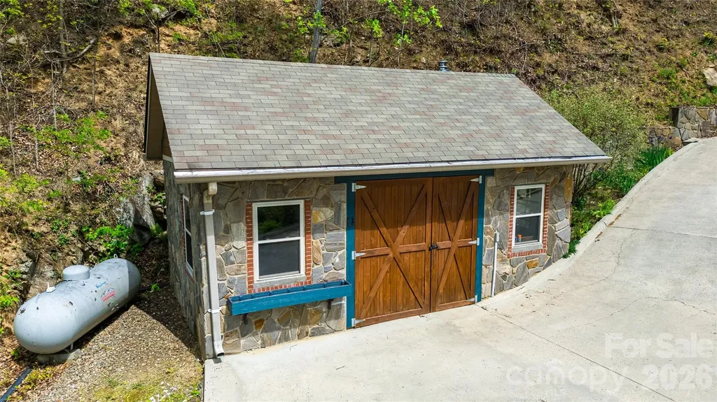 1602 Forest Run Road Sylva NC 28779