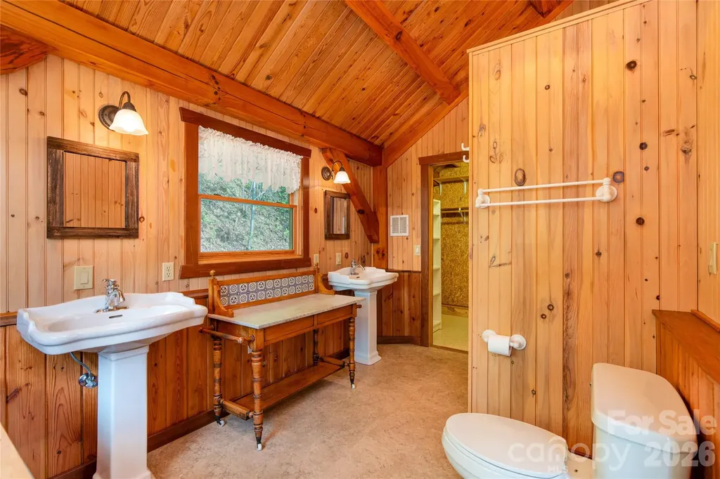 1602 Forest Run Road Sylva NC 28779