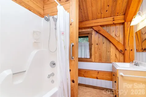 1602 Forest Run Road Sylva NC 28779