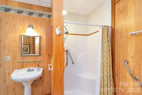 1602 Forest Run Road Sylva NC 28779