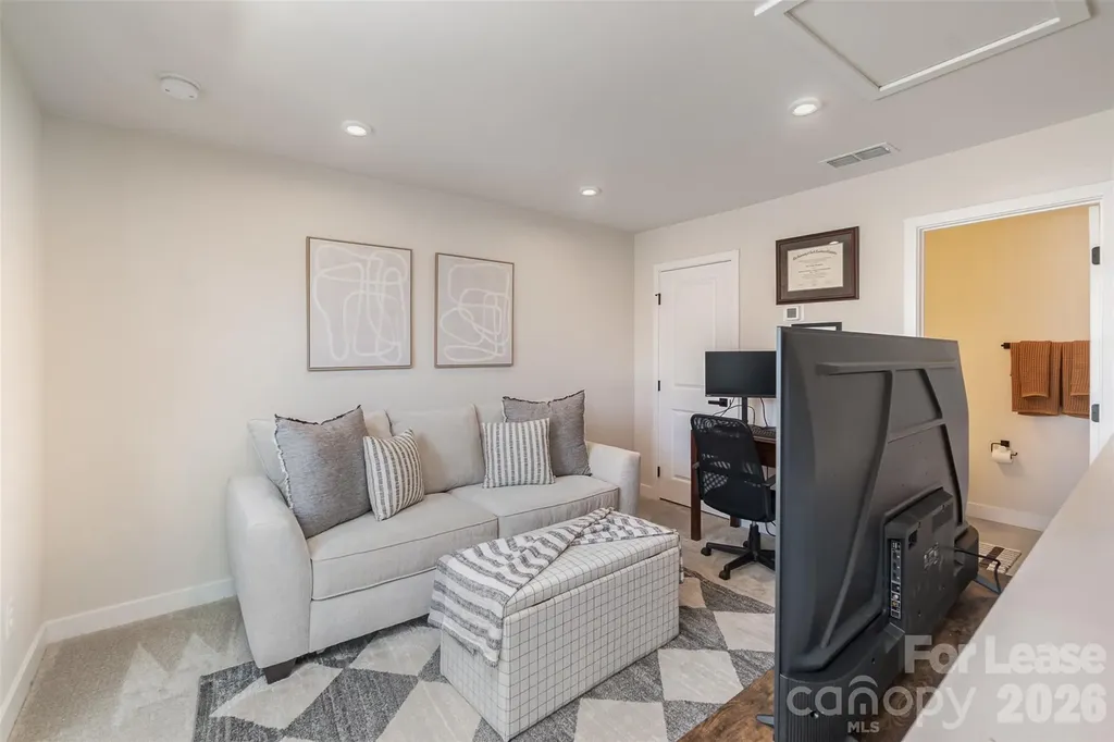 4742 Chastain Avenue Charlotte NC 28217