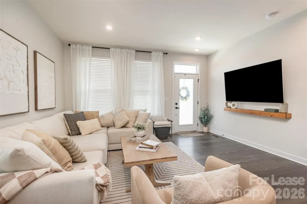4742 Chastain Avenue Charlotte NC 28217