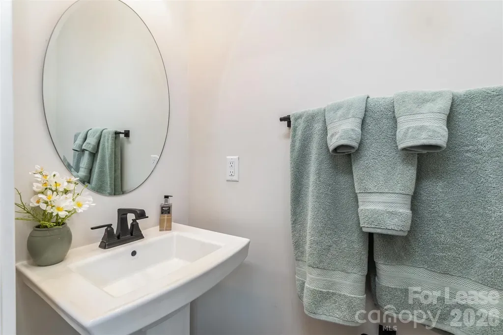 4742 Chastain Avenue Charlotte NC 28217