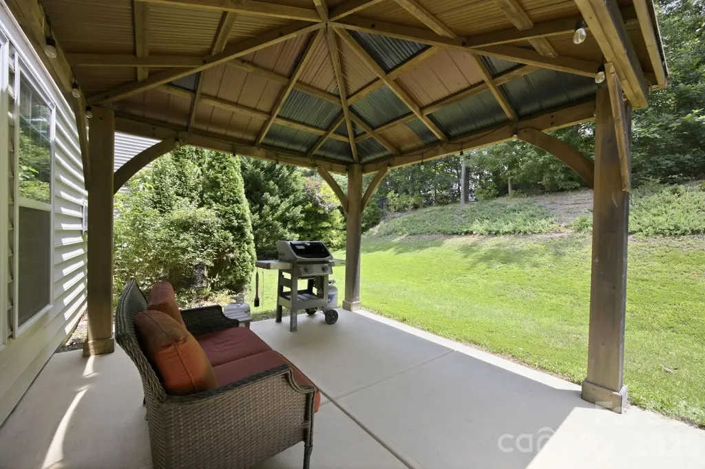 14711 Brannock Hills Drive Charlotte NC 28278