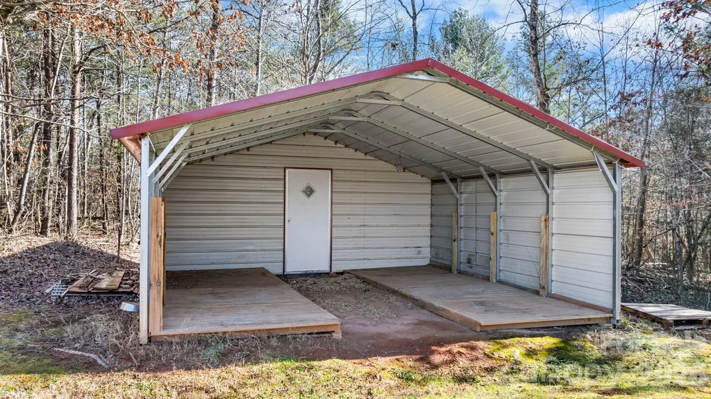 2533 Lail Road Morganton NC 28655