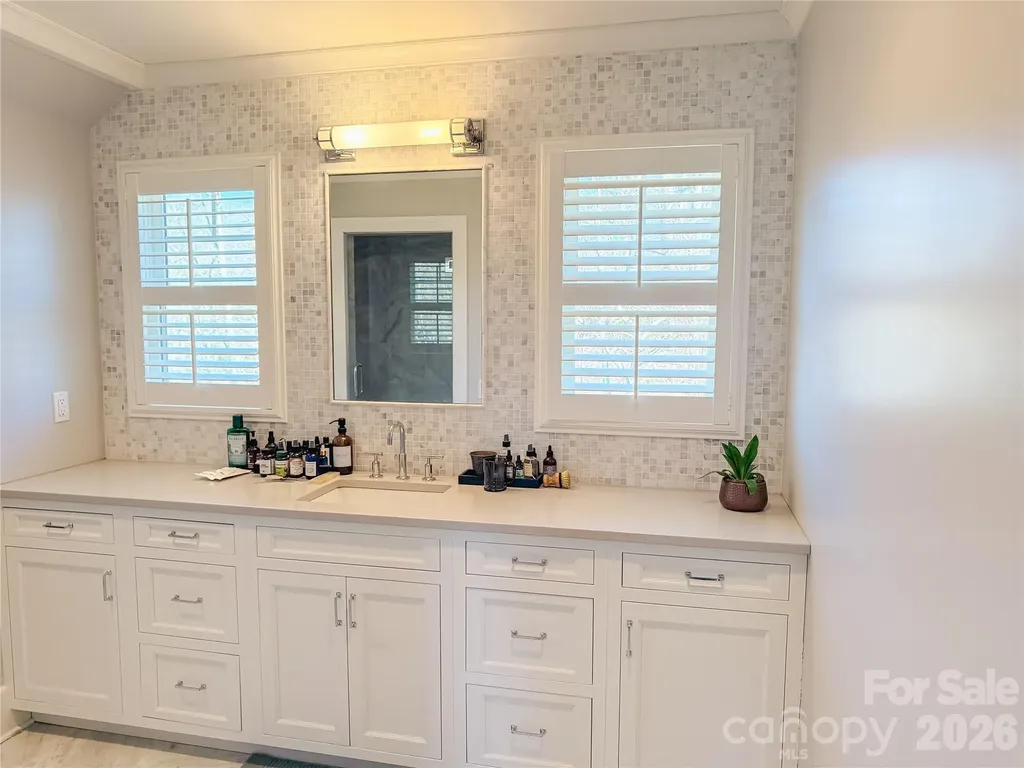 11 Lila Lane Clyde NC 28721