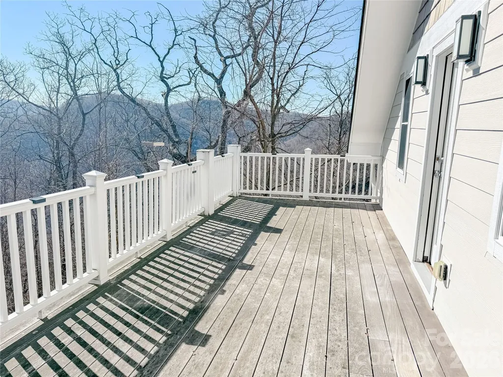 11 Lila Lane Clyde NC 28721