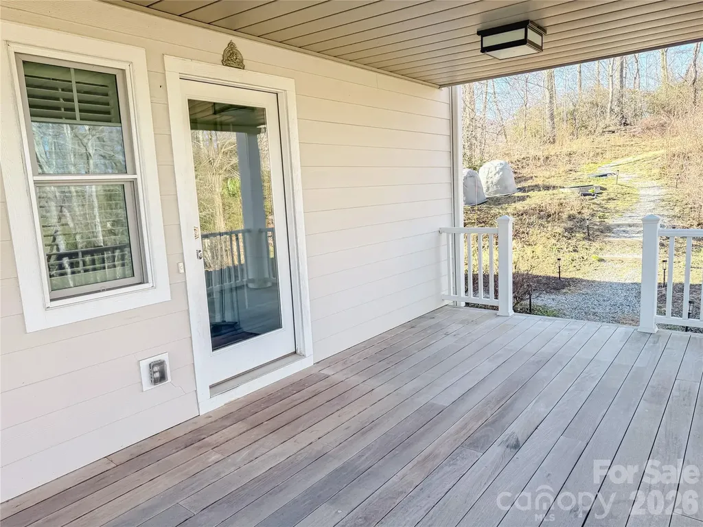 11 Lila Lane Clyde NC 28721