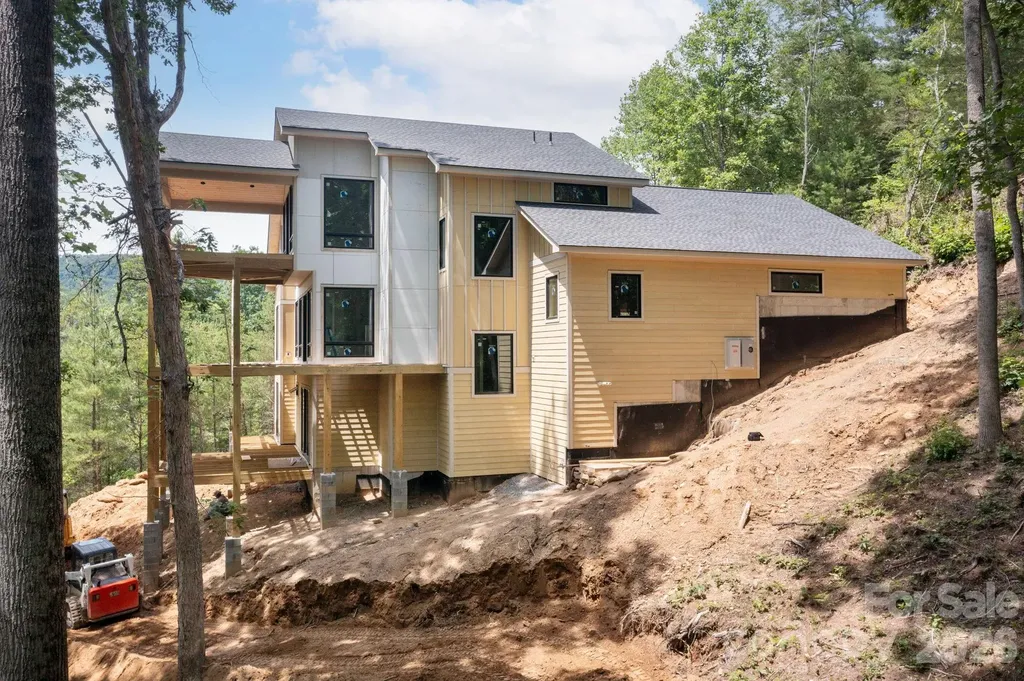 17 Spy Pointe Lane Fletcher NC 28732