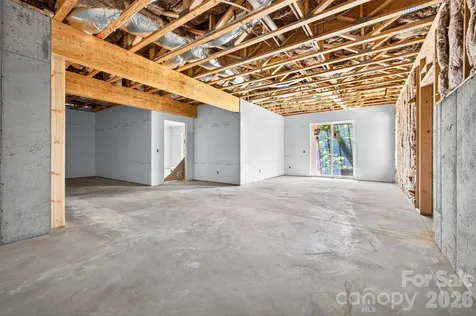17 Spy Pointe Lane Fletcher NC 28732