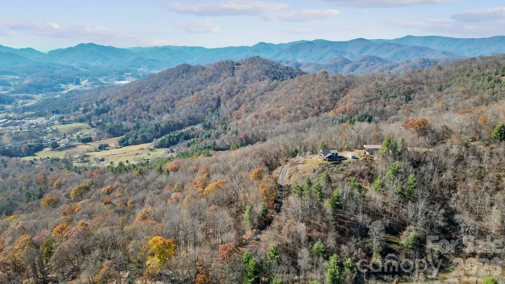 10 Peacock Lane Burnsville NC 28714