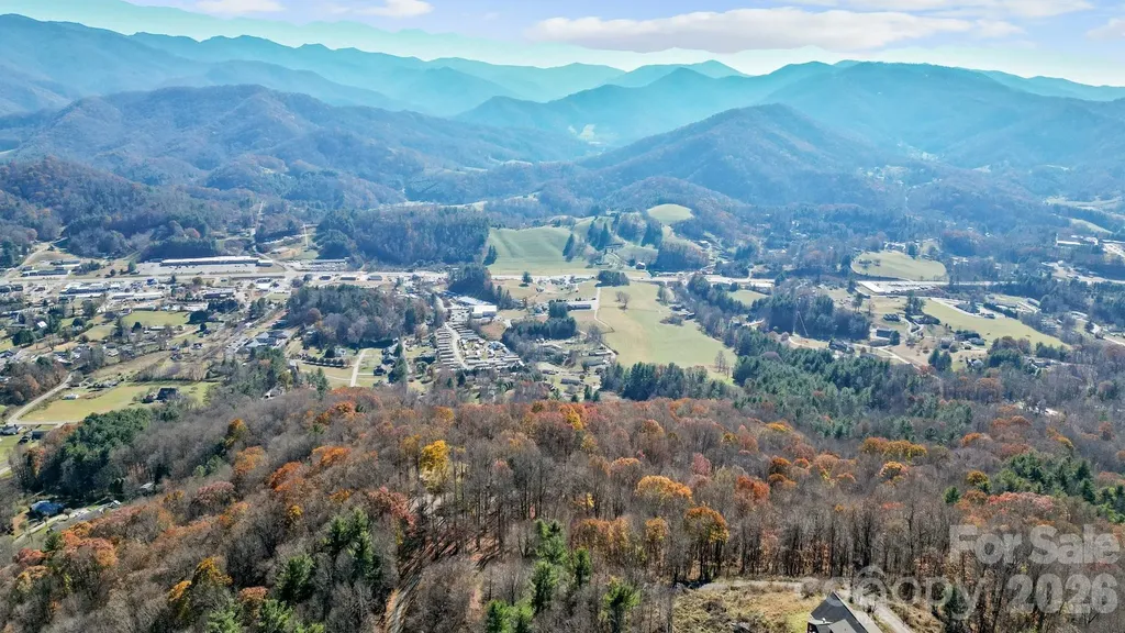 10 Peacock Lane Burnsville NC 28714