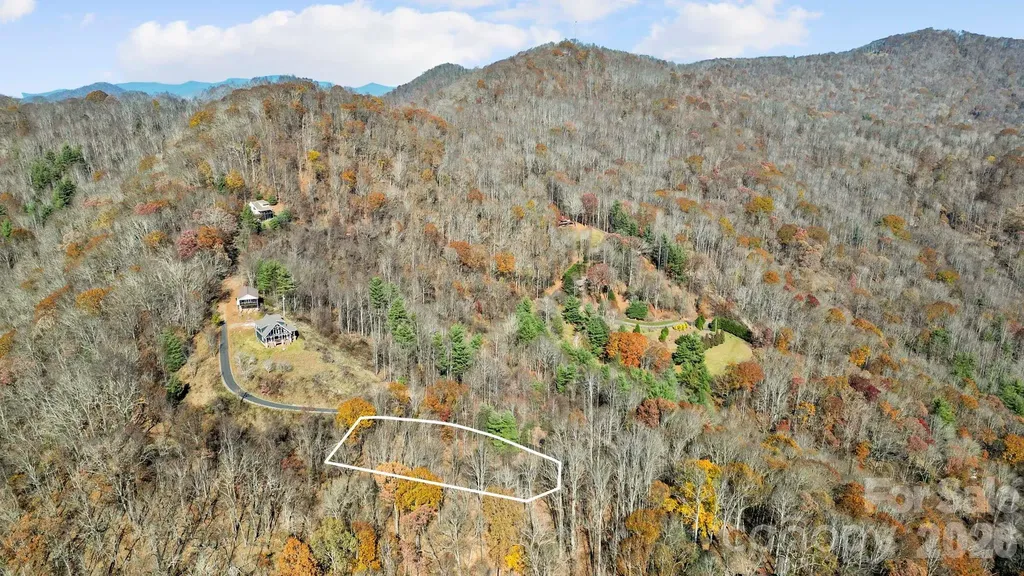 10 Peacock Lane Burnsville NC 28714